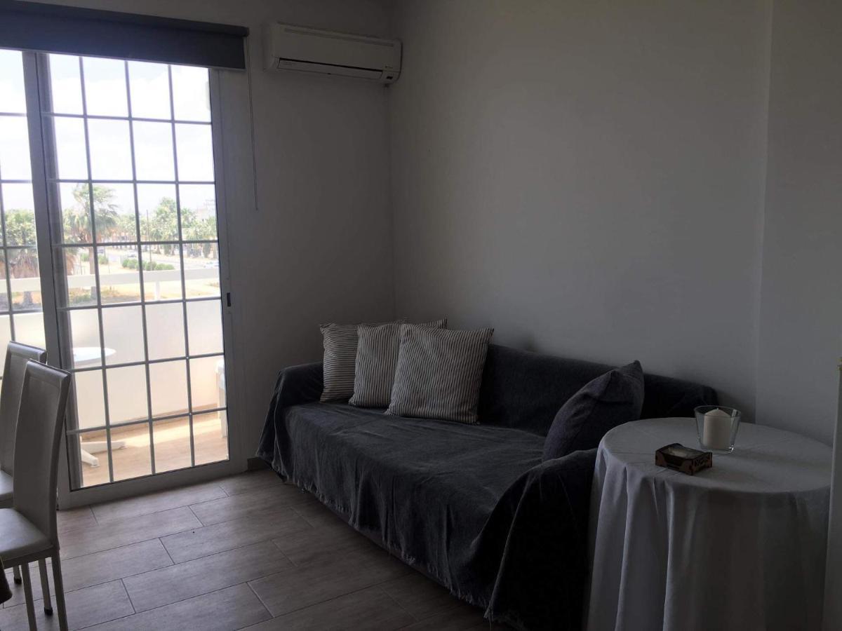 Frangeskos Beach Apartment'S ديكيليا كانتونمنت المظهر الخارجي الصورة